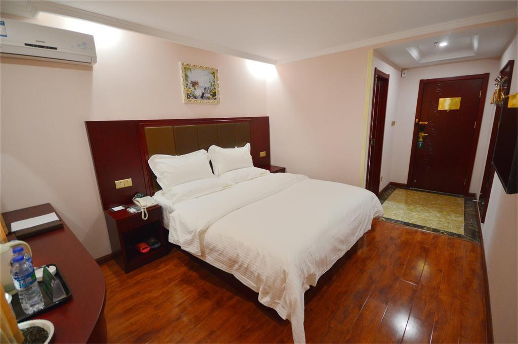 Greentree Inn Guangxi Yulin Jincheng Commercial Building Shell Hotel Bagian luar foto